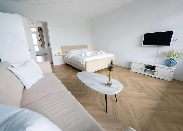 Near Coast & Canals Appartement Alkmaar